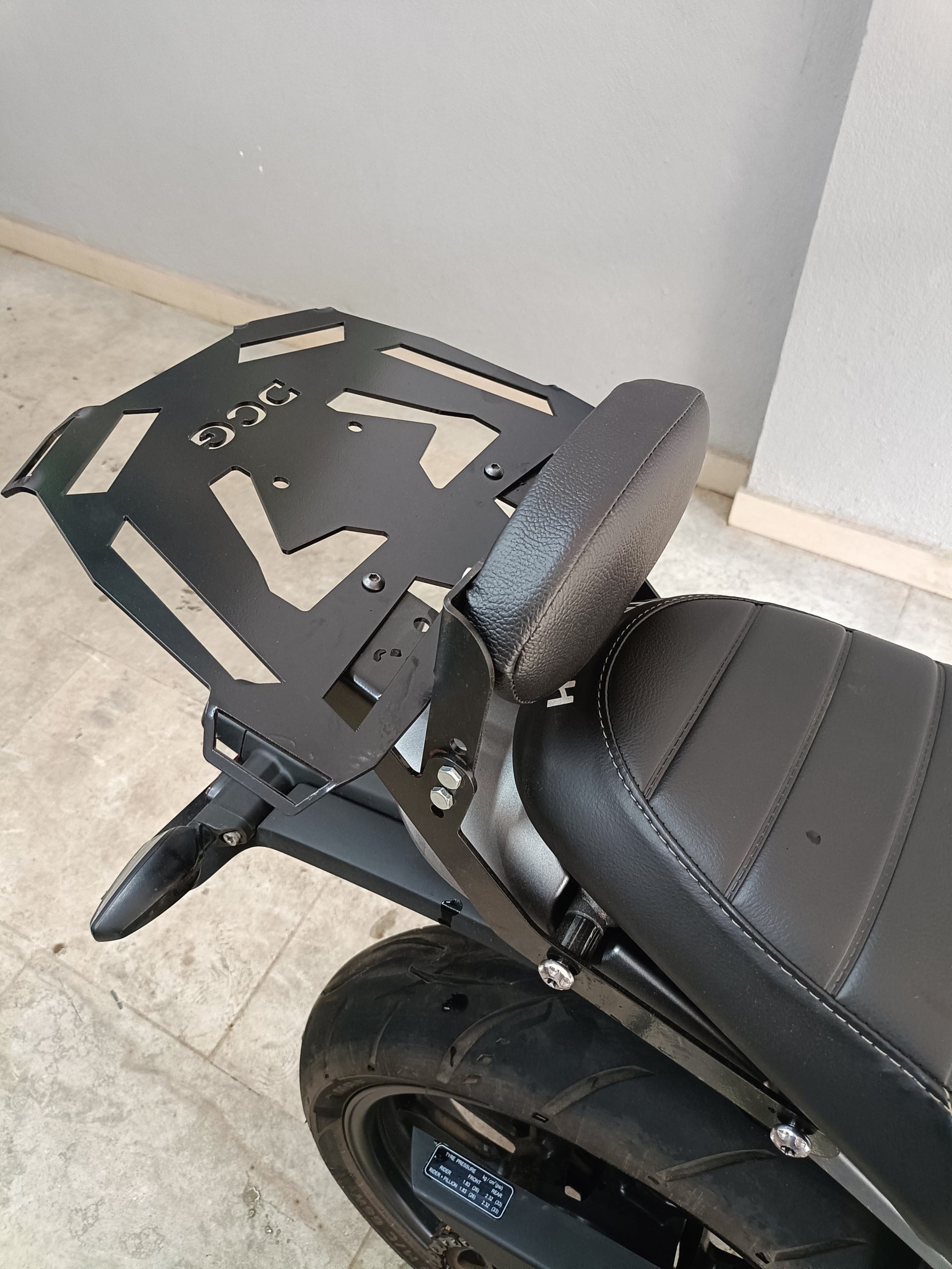 DCG Tail Rack for Triumph Speed 400, Tail Rack with Backrest, Black