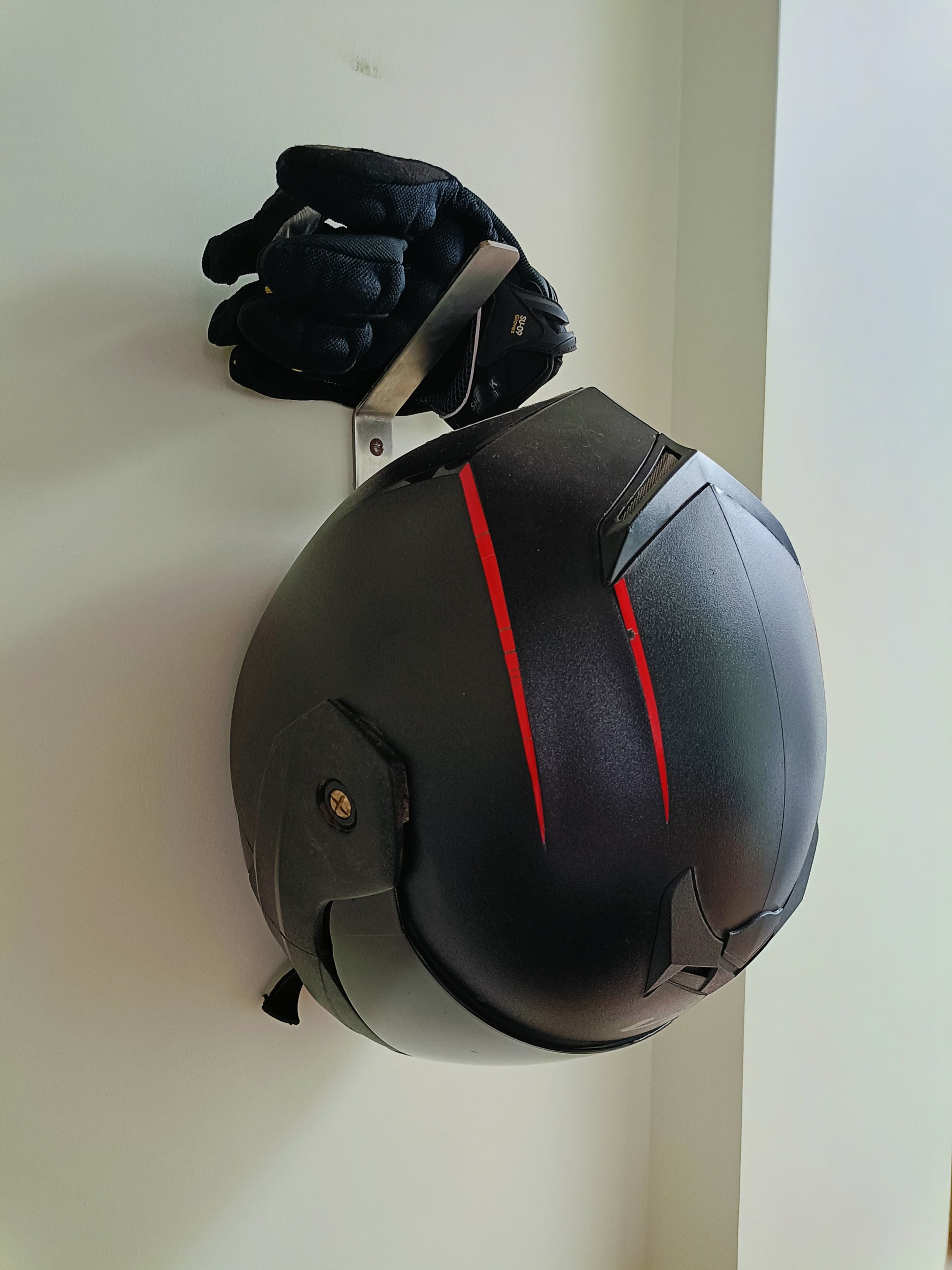 DCG Helmet hanger | wall mount for helmets|Black| set of 2