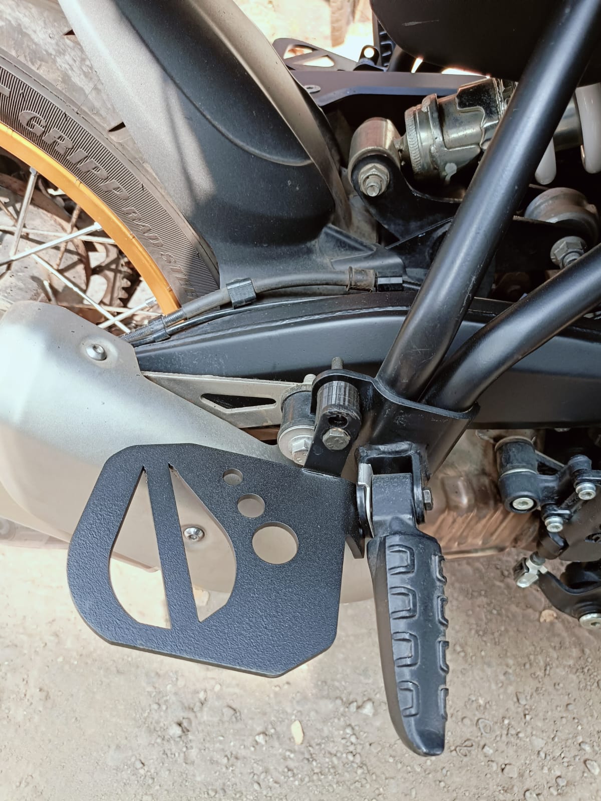 DCG FOOTREST EXTENDERS FOR Himalayan 450