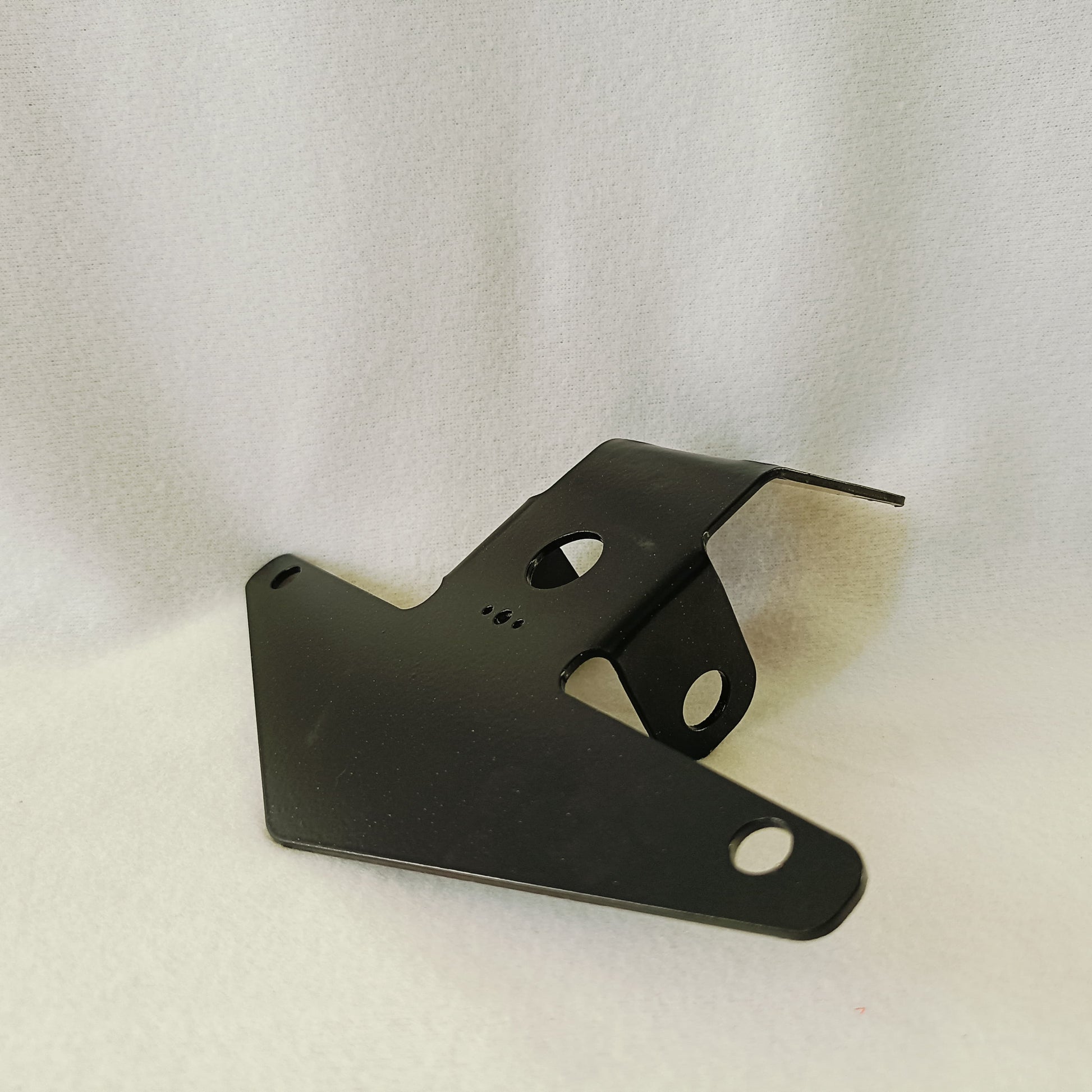 DCG Tail Tidy/Fender Eliminator for R15 V2 | Color: Black